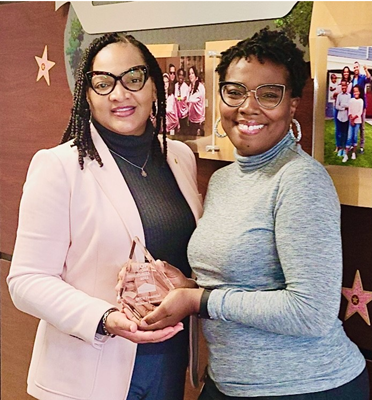 Kimicia-and-Dorene_372x400.png Kimicia-and-Dorene_372x400.png