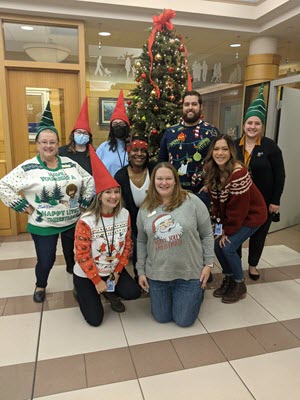 Xmas-Kelly,-Sarah-J,-Zalma-justice,-Dannielle,-Brandon-New,-Sophie-and-Veronica_300x400.jpg